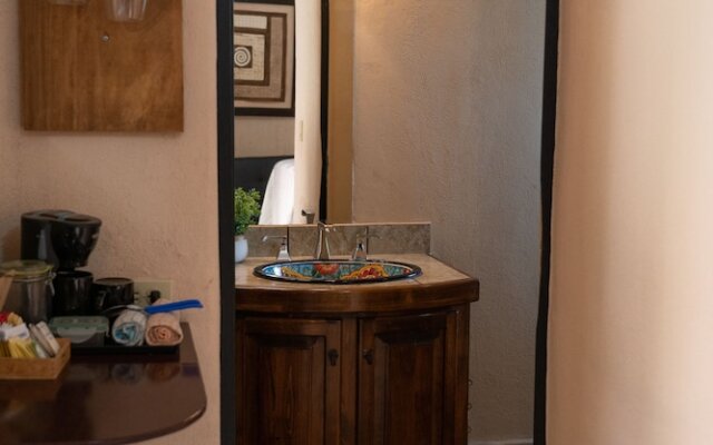 Casa Kootenay Waterfront BnB