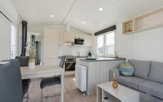 Modern Mobile Home in Middelkerke With Garden