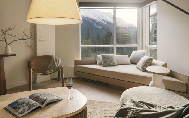 Rimrock Banff, Emblems Collection