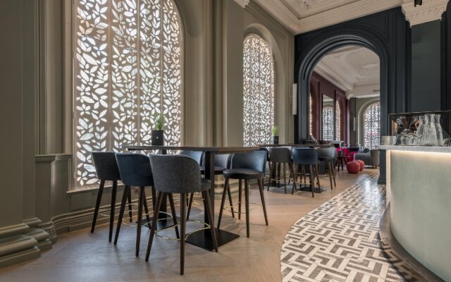 The Clermont London, Victoria