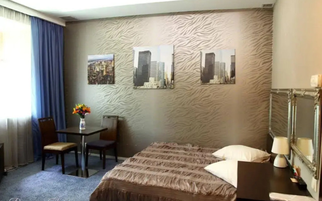 Business Hotel