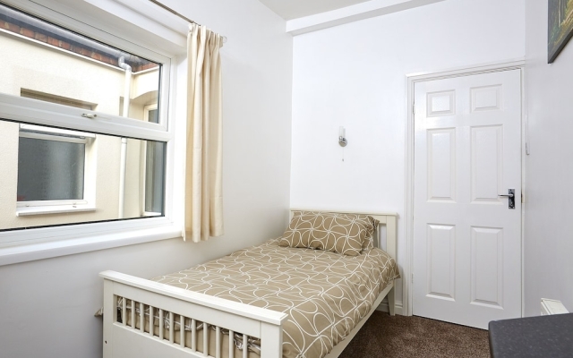 Éire House - Comfortable Coventry Home