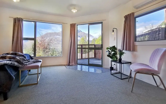 Mountain, lake, sun and this sensational home