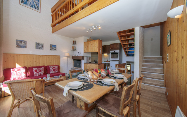 Chalet Charpoua in Le Tour Argenti re