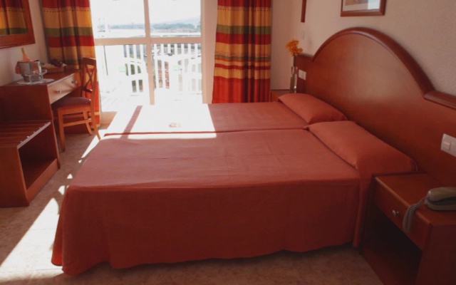 Отель BLUESEA Piscis - Adults Only