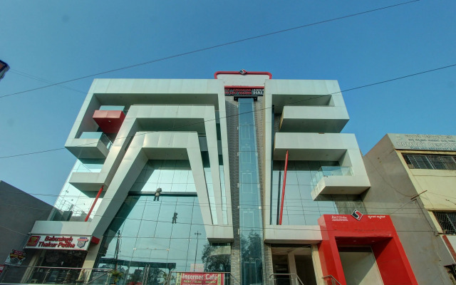 OYO 26698 Hotel Shringar Palace