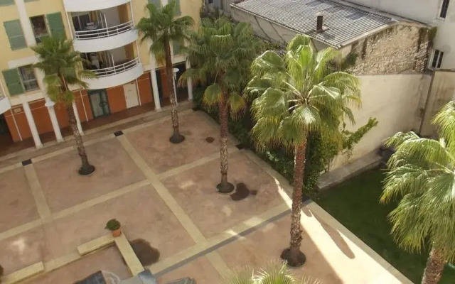 Appartement 4 personnes avec terrasse et parking quartier du Port de Nice