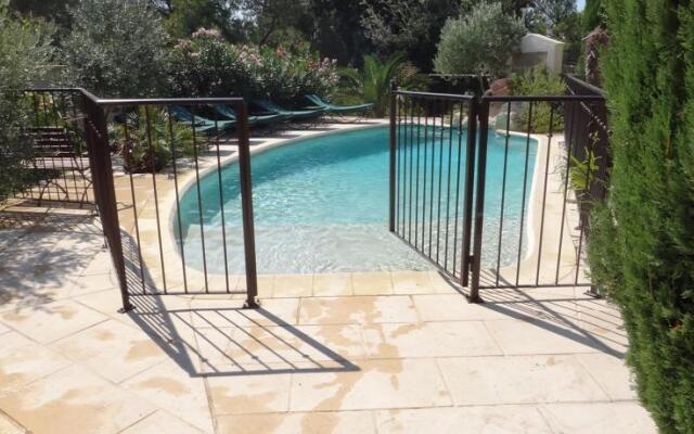 Holiday home d'Avignon et pinède