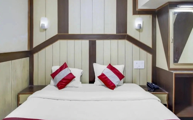 Shiva Shanthi Inn by OYO Rooms