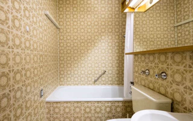 Apartment B512 Sassofortino