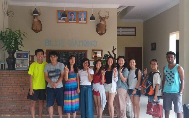 Blue Diamond Guest House - Hostel