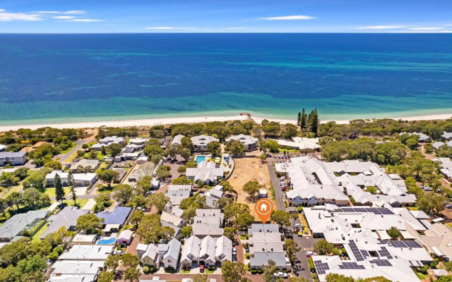 Escape to 64 at Cape View Resort