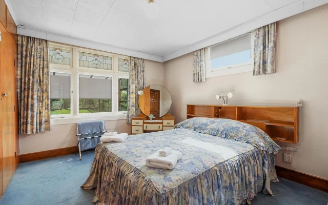 Leica Stay and Walnut Flat - Napier Holiday Home