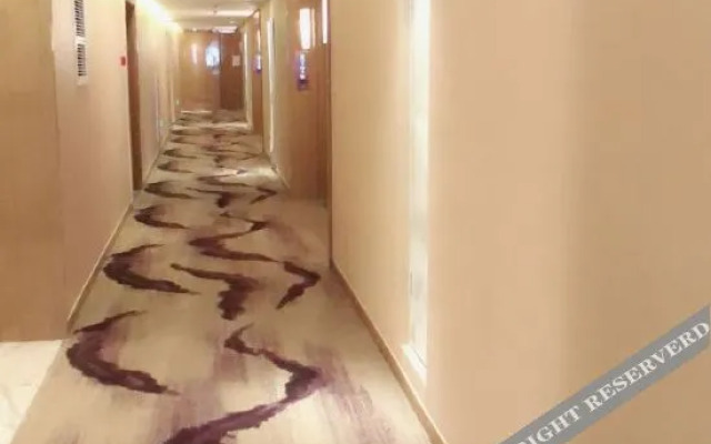 Vienna International Hotel (Wuhan Workers' Culture Palace Jiyuqiao Metro Station)