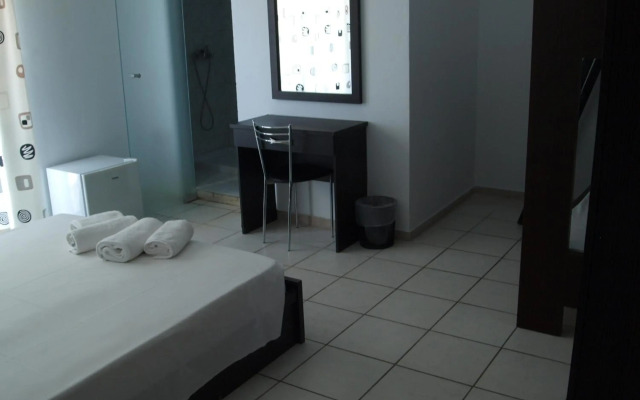 Carina Hotel