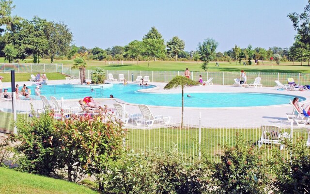 Charming apartment with dishwasher located at a golf course