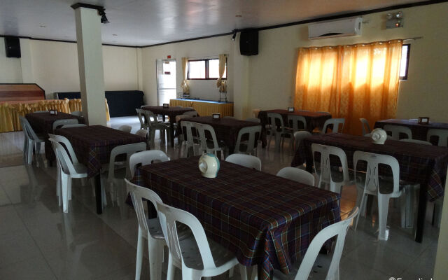 RueMango Apartelle and Suites