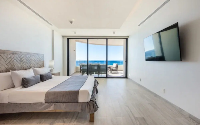 Oceanfront Vibes Iconic Beachside Getaway