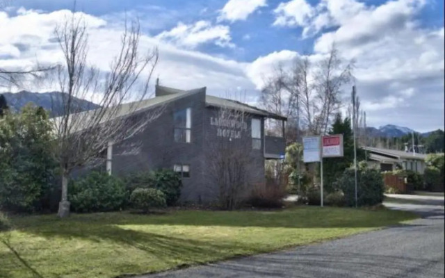 Larchwood Motel