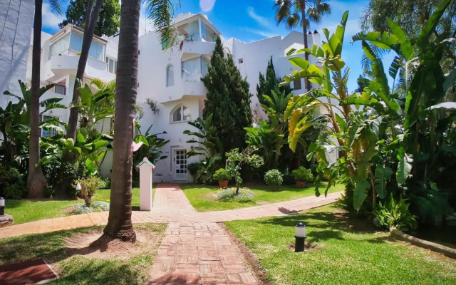 Stay in Paradise Luxury Apartment