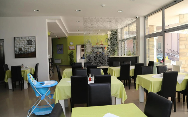 Hotel Novi