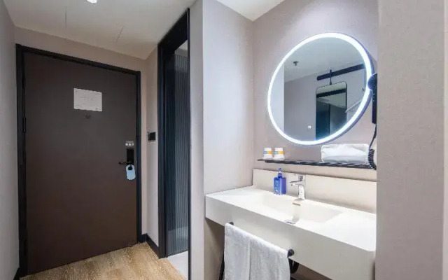Hanting Hotel (Ji'nan Quancheng Square 2)