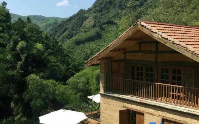 Anji Ancient Road Yuan Hot Spring Homestay