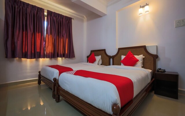 OYO 18647 Pandav City Hotel