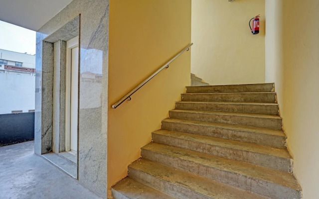 Spacious Comfort Stays at Ramamurthy Nagar