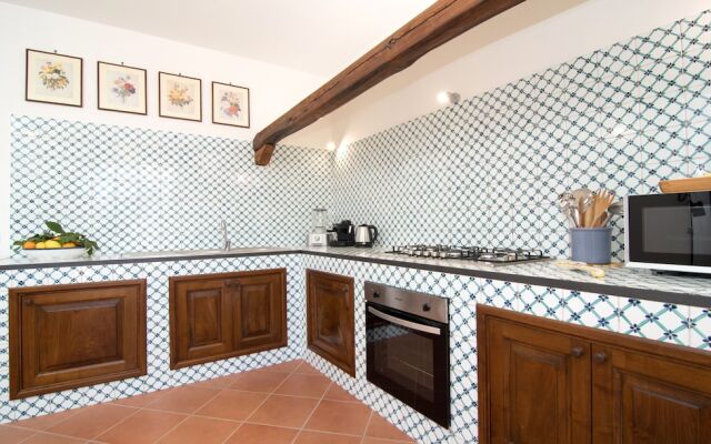 Family Villa in Sorrento Coast Pool & View