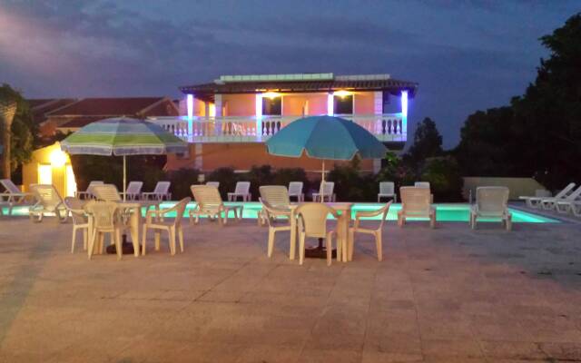 Nikolas Club