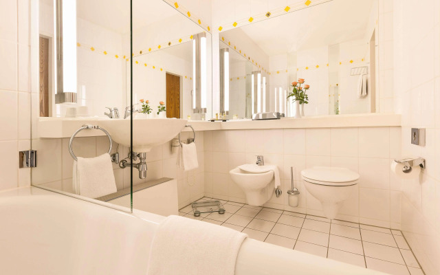 Best Western Premier Grand Hotel Russischer Hof