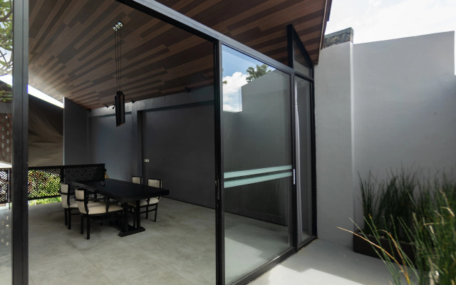 Lealands Villa By Zuzu