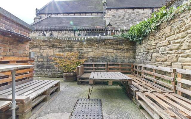 Host Stay The Old Courtroom Flat