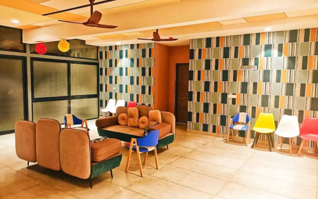 Luxury 4BHK in E-City with 40 Amenities