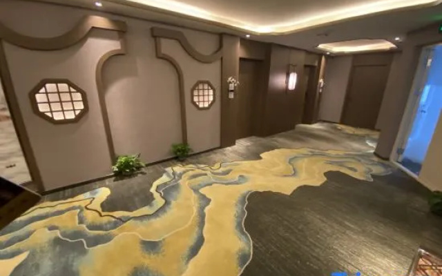 Suihua Chengyue Gloria Business Hotel