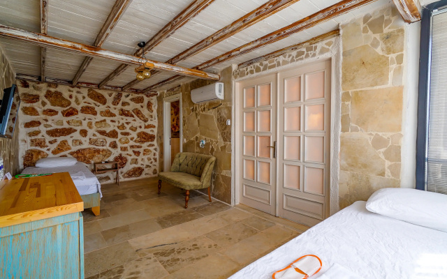 Mojo Boutique Hotel
