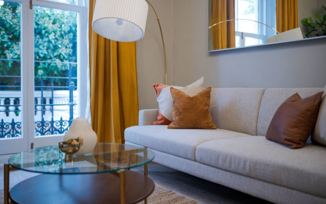 Perfect Hyde Park Apartment PS3