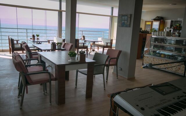 Life Point Boutique Hotel