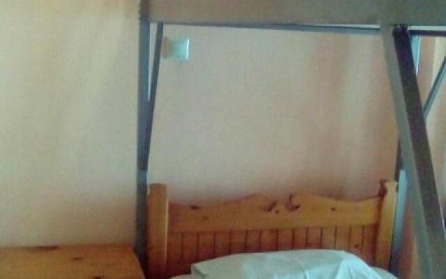 Constantinos Budget Beds