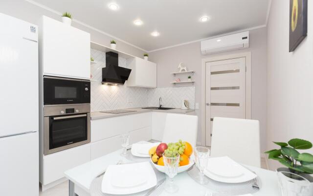 Азбука на проспекте Октября 107А