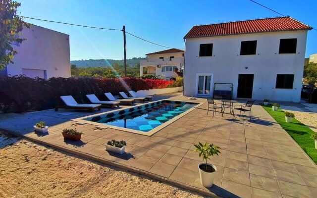 Holiday Home Nino With Amazing Swimming Pool