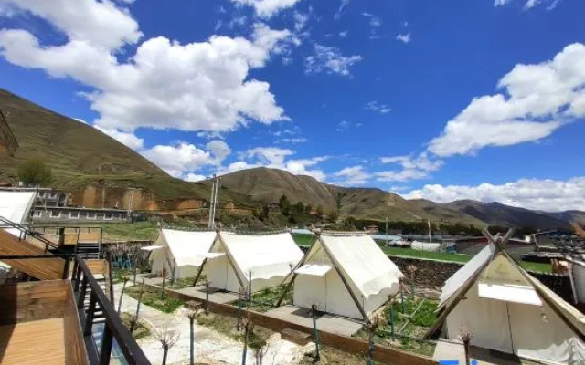 Zanmphu Lodge