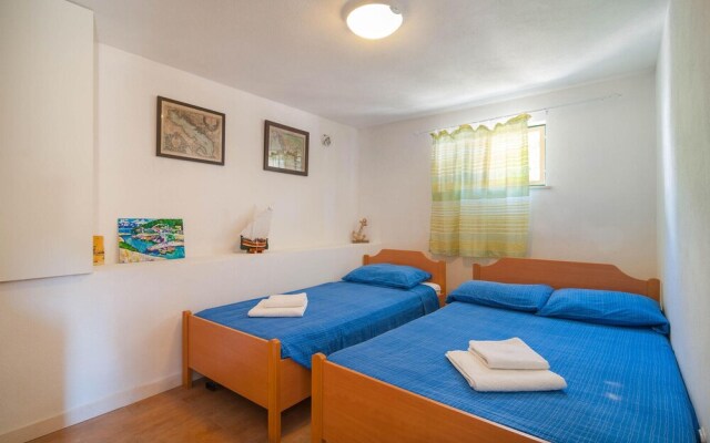 Nice Home in Povlja With 2 Bedrooms and Wifi