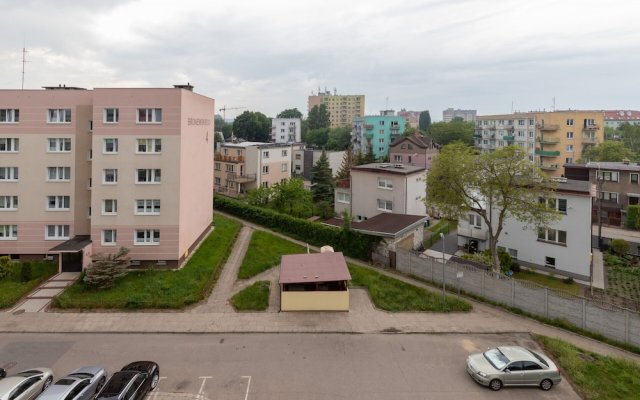 Apartment Broniewskiego by Renters