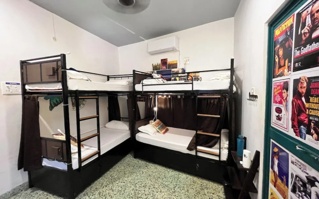 U.R.D.Ki You are the key Hostels