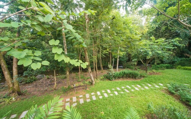 Elysian Koh Chang Bungalows and Pool Villa