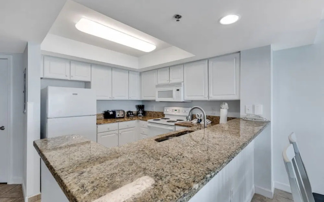 Carolinian Resort 2032