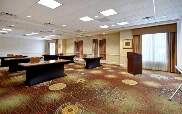 Hilton Garden Inn Detroit Metro Airport