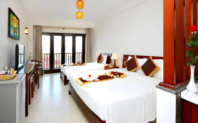 Sunshine Hotel